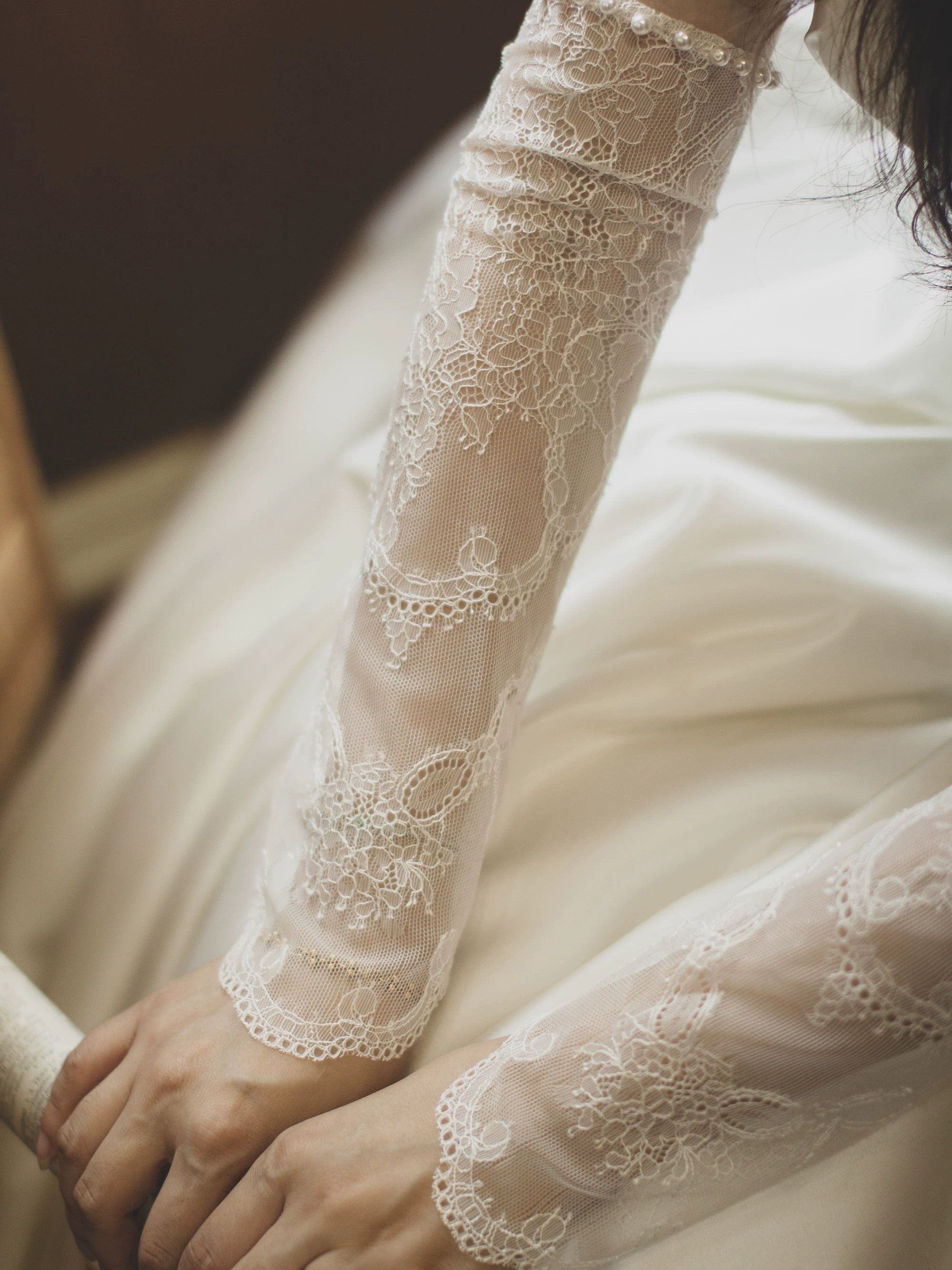 Lace Wedding Gloves with Pearls