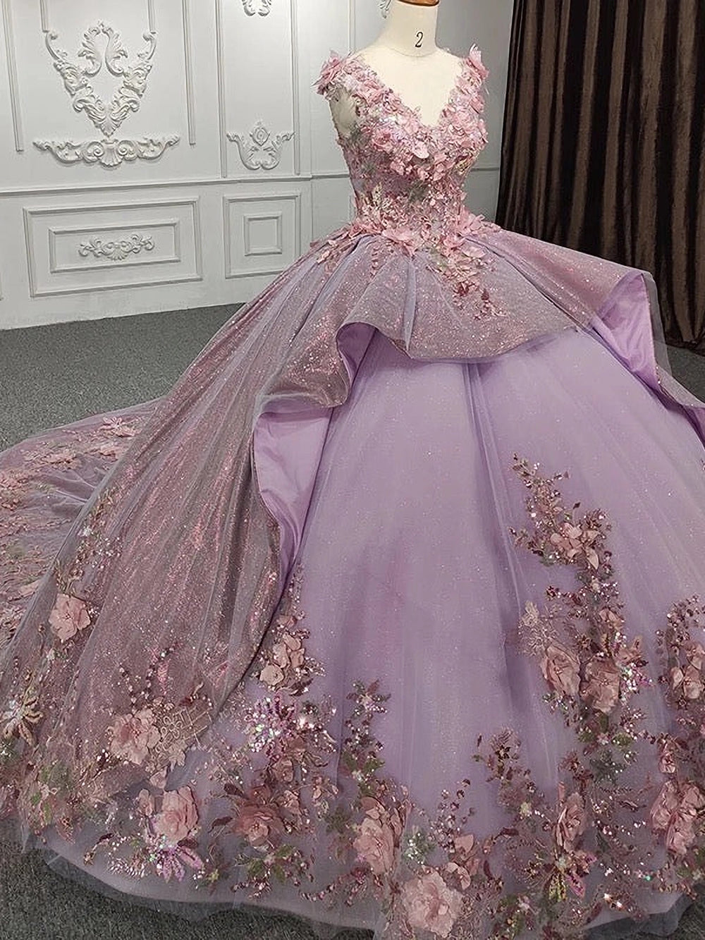 Lilac V-Neck Sleeveless 3D Floral Applique Beaded Tiered Ball Gown Quinceanera Dress