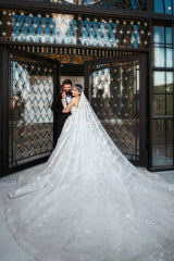 Luxurious White Sweetheart Beaded Illusion Sleeves Sequined Ball Gown Long Tulle Wedding Dresses With Pearls And Appliques