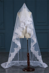 Luxury Tulle Lace Applique Edge 3*1.5M Wedding Veils with Sequined