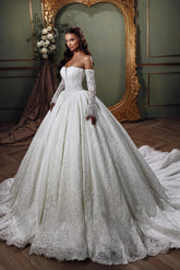 Luxury White Sweetheart Off-The-Shoulder Long Sleeves Ball Gown Lace Wedding Dresses with Veil