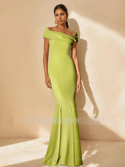 Minimalist Off-the-Shoulder Mother of the Bride Dresses in Trumpet/Mermaid Style with Detachable Flower