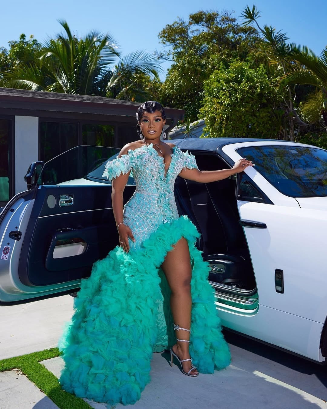 Mint Green Mermaid Prom Dress Off Shoulder Deep V 3D Floral Leaf Applique Pearl Crystal Beaded Bodice Oversized Ruffle Cap Sleeve Voluminous Tulle Ruffle Hi-Lo Skirt Gown