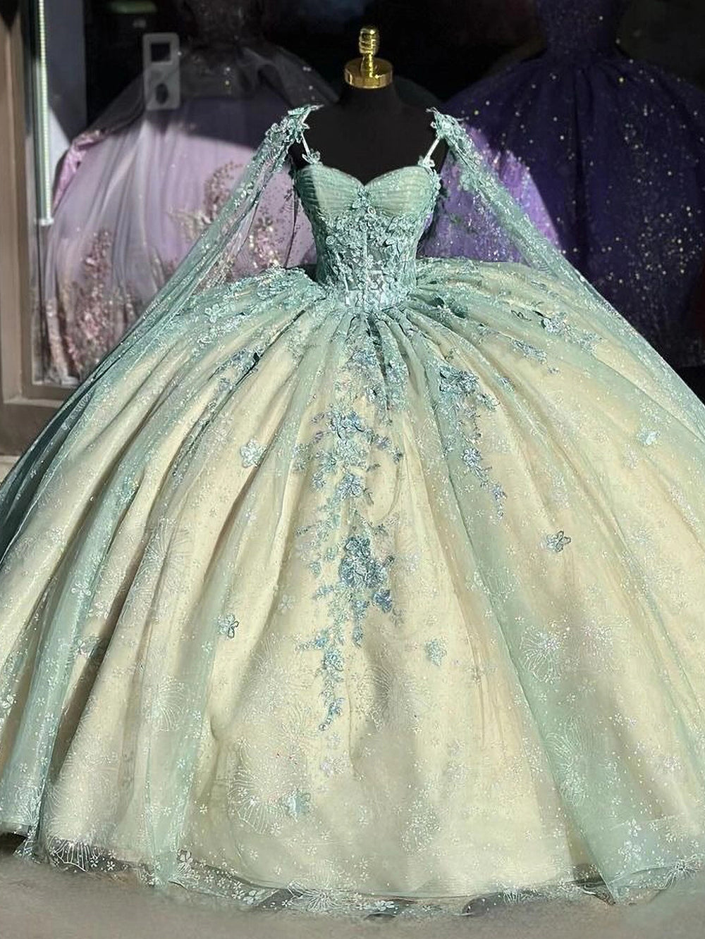 Mint Green Sweetheart Sleeveless Floral Applique Beaded Ball Gown Quinceanera Dress