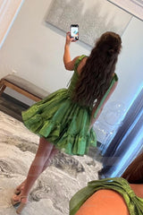 Misshow A-Line Kelly Green Short Homecoming Dress/Mini Dress with Bow