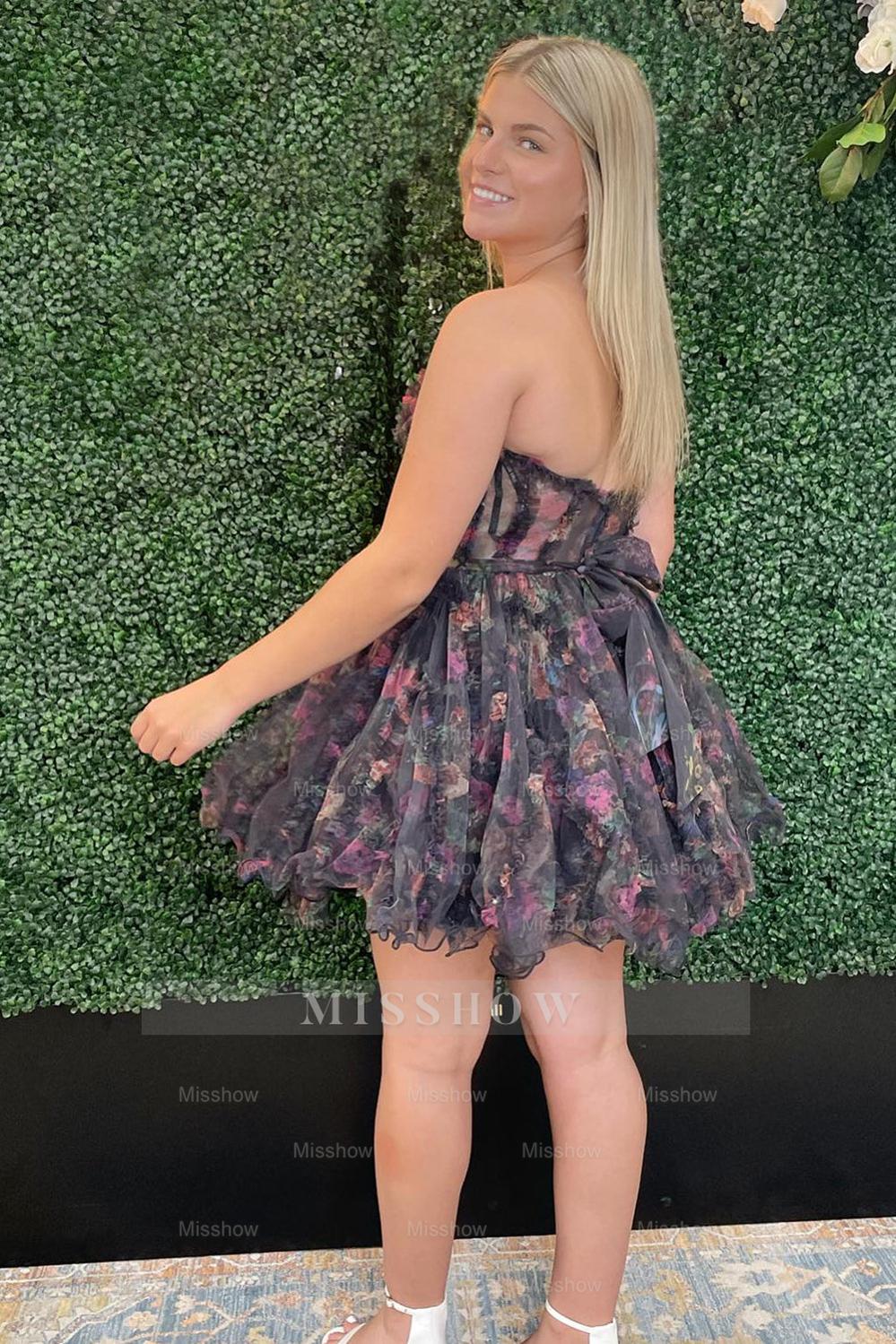 Misshow A-Line White Flower Sweetheart Corset Floral Homecoming Dress/Mini Dress with Ruffles