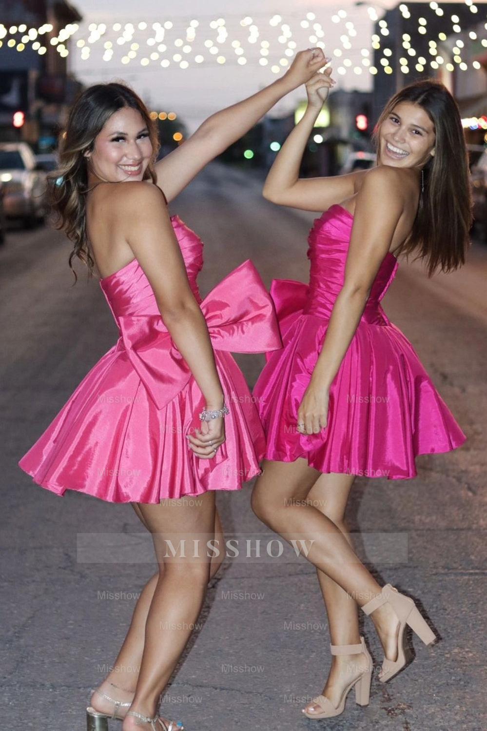 Misshow Black Strapless A-Line Short Homecoming Dress/Mini Dress with Bowknot