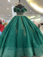 Misshow Emerald Green Off-Shoulder Ball Gown Floral Lace Applique Sweep Train Quinceanera Dress for Sweet 16 & Princess Galas