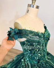 Misshow Exquisite Emerald Green Ball Gown Off-Shoulder Lace Applique Tiered Tulle Skirt with Sweep Train for Quinceanera & Sweet 16