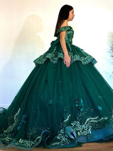 Misshow Exquisite Emerald Green Ball Gown Off-Shoulder Lace Applique Tiered Tulle Skirt with Sweep Train for Quinceanera & Sweet 16