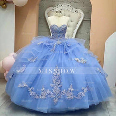 Misshow Exquisite Light Blue Tulle Quinceanera Dress Strapless Tiered Ball Gown with Delicate Lace Appliques for Sweet 16