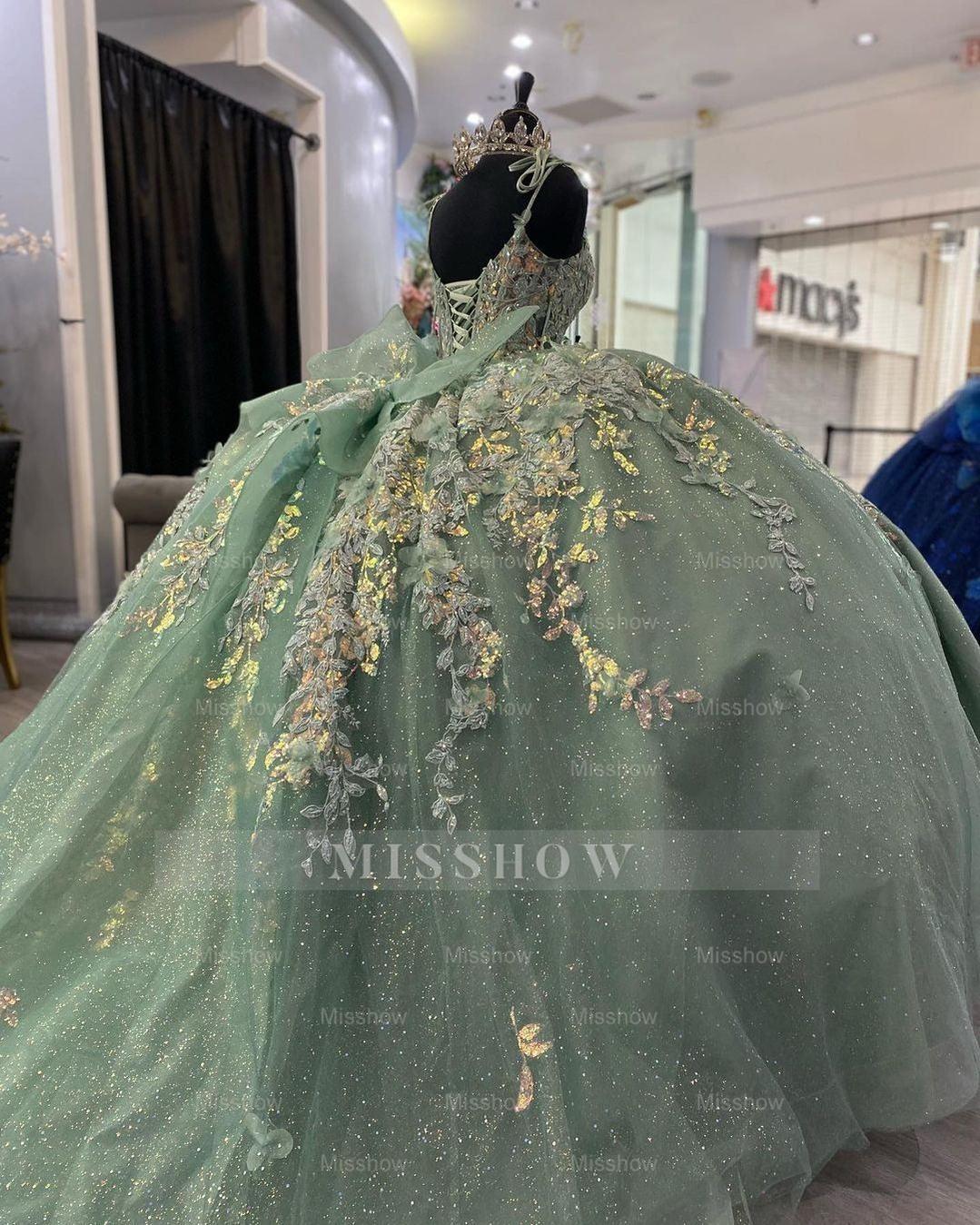 Misshow Exquisite Mint Green Ball Gown V-Neck Spaghetti Strap Lace Applique Quinceanera Dress for Sweet 16 & Princess Parties