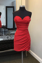 Misshow Glitter Red Sweetheart Tight Short Homecoming Dress/Mini Dress with Appliques