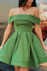 Misshow Green Off the Shoulder Simple A Line Homecoming Dress/Mini Dress
