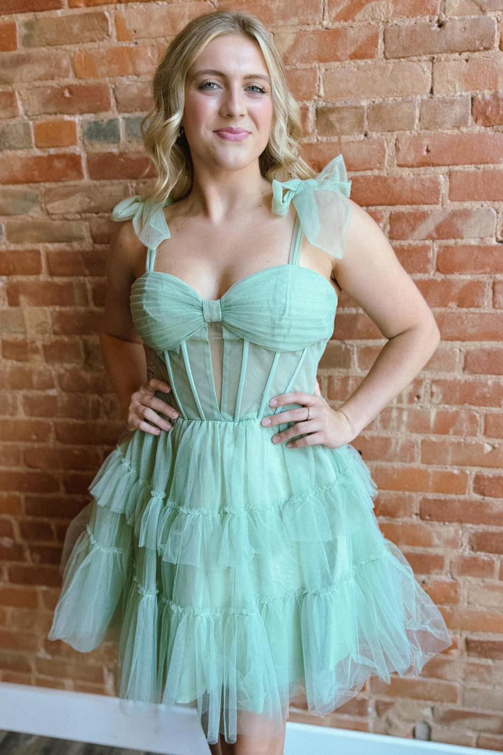 Misshow Green Spaghetti Straps Corset A-Line Short Homecoming Dress/Mini Dress