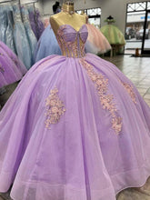 Misshow Lilac Tulle Quinceanera Dress Strapless Ball Gown with Lace Appliques & Sweep Train for Sweet 16