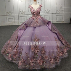 Misshow Lilac Tulle Quinceanera Dress V-Neck Lace Appliques & Beaded Tiered Ball Gown for Sweet 16 or Princess Parties