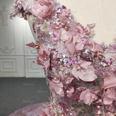 Misshow Lilac Tulle Quinceanera Dress V-Neck Lace Appliques & Beaded Tiered Ball Gown for Sweet 16 or Princess Parties