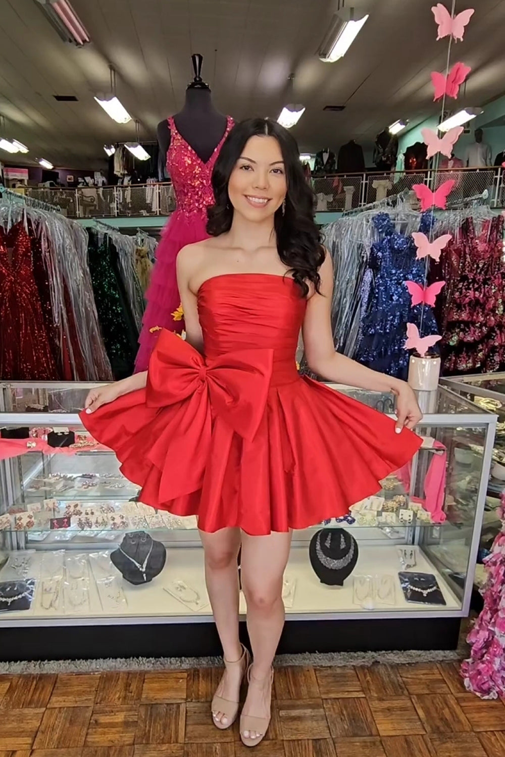 Misshow Red Strapless A Line Short Homecoming Dress/Mini Dress with Bowknot