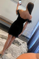 Misshow Sparkly Black Off The Shoulder Corset Tight Short Homecoming Dress/Mini Dress with Feathers