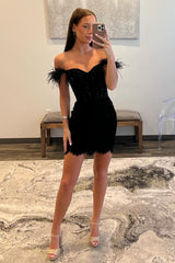 Misshow Sparkly Black Off The Shoulder Corset Tight Short Homecoming Dress/Mini Dress with Feathers