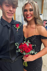 Misshow Sparkly Black Off The Shoulder Tight Short Homecoming Dress/Mini Dress with Fringes