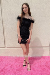 Misshow Sparkly Black Sequins Feathered Tight Short Homecoming Dress/Mini Dress