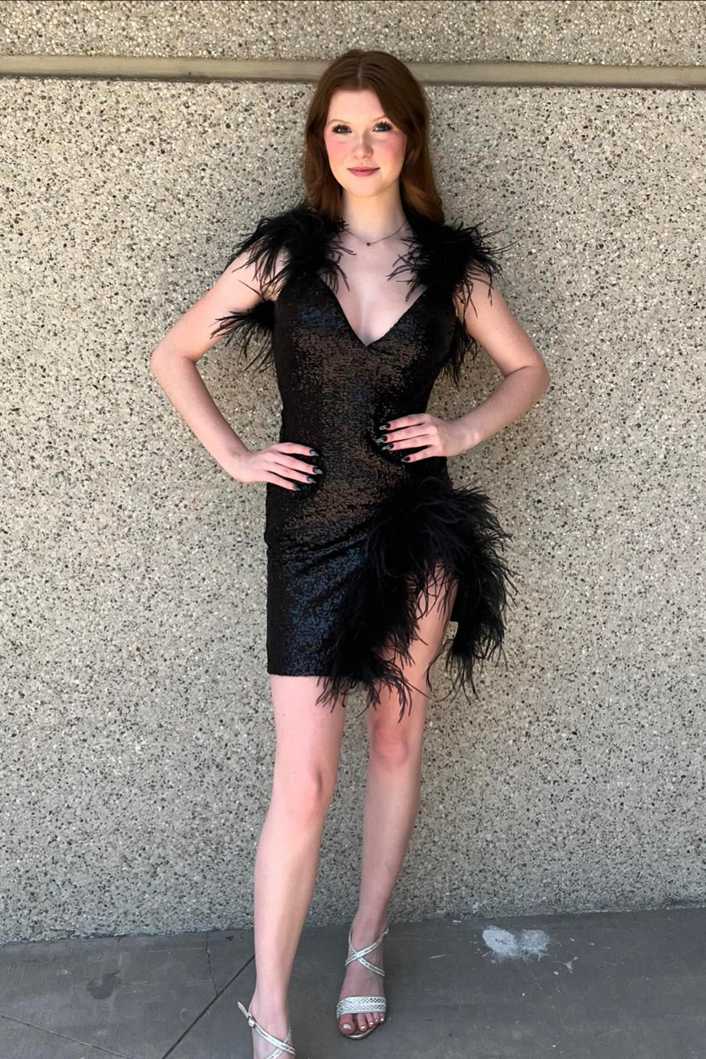 Misshow Sparkly Black V-Neck Tight Short Homecoming Dress/Mini Dress with Feathers