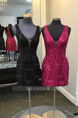 Misshow Sparkly Black V-Neck Tight Short Homecoming Dress/Mini Dress with Sequins