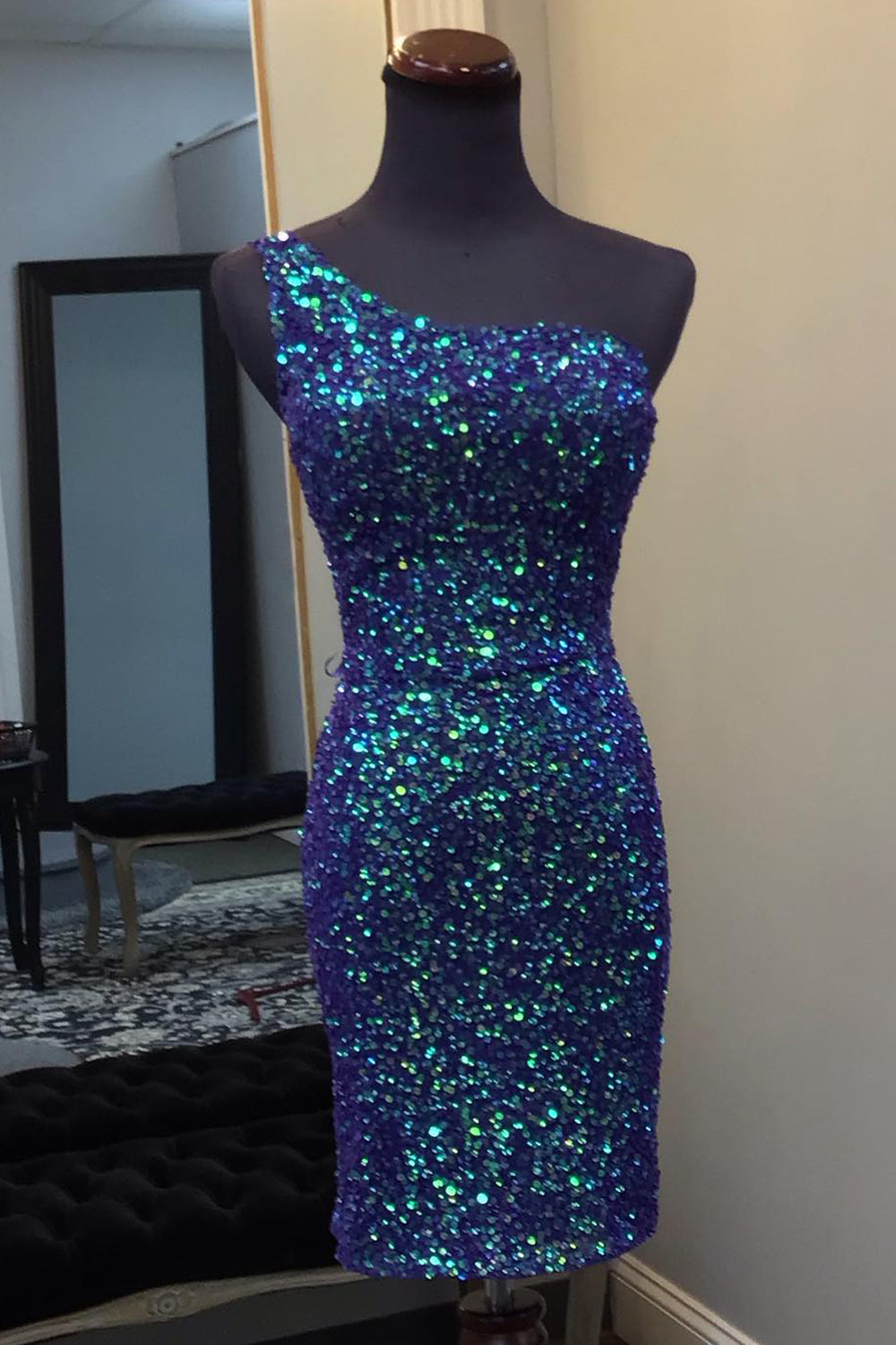 Misshow Sparkly Dark Blue Sequin Open Back Tight Short Homecoming Dress/Mini Dress