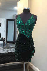 Misshow Sparkly Dark Green Sequins Mirror Tight Short Homecoming Dress/Mini Dress