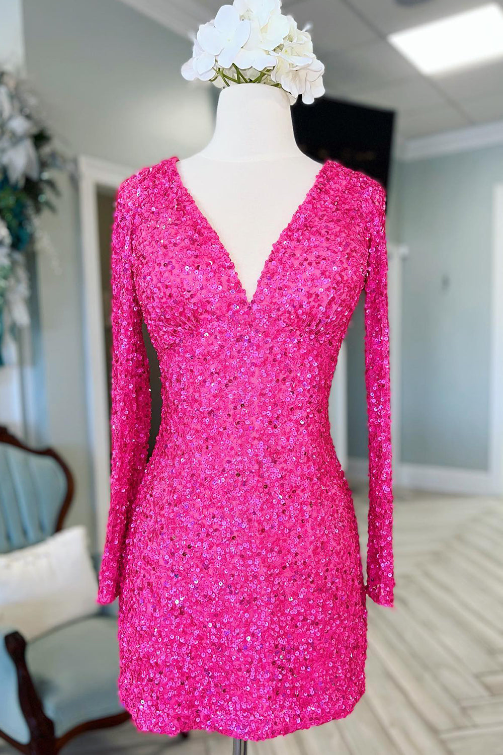 Misshow Sparkly Fuchsia Long Sleeves Sequin Tight Short Homecoming Dress/Mini Dress
