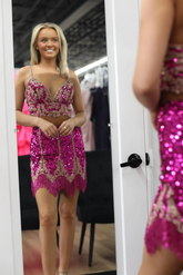 Misshow Sparkly Fuchsia Spaghetti Straps Bodycon Short Homecoming Dress/Mini Dress with Fringe