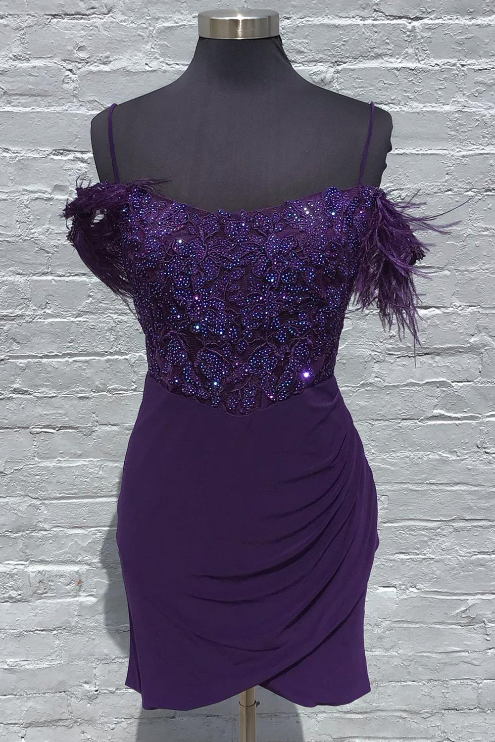 Misshow Sparkly Grape Sequins Spaghetti Straps Short Homecoming Dress/Mini Dress With Feathers