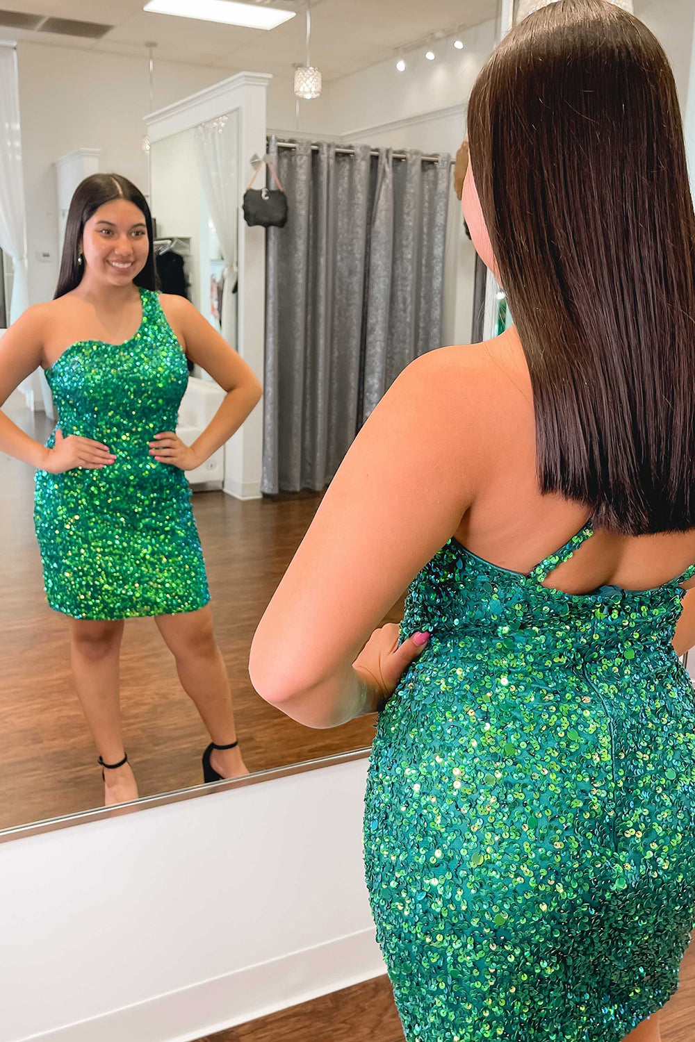 Misshow Sparkly Green Sequins One Shoulder Tight Short Homecoming Dress/Mini Dress