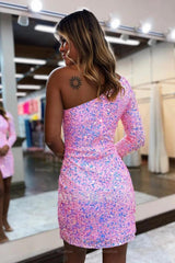 Misshow Sparkly Pink Sequined One Shoulder One Sleeve Tight Short Homecoming Dress/Mini Dress with Slit