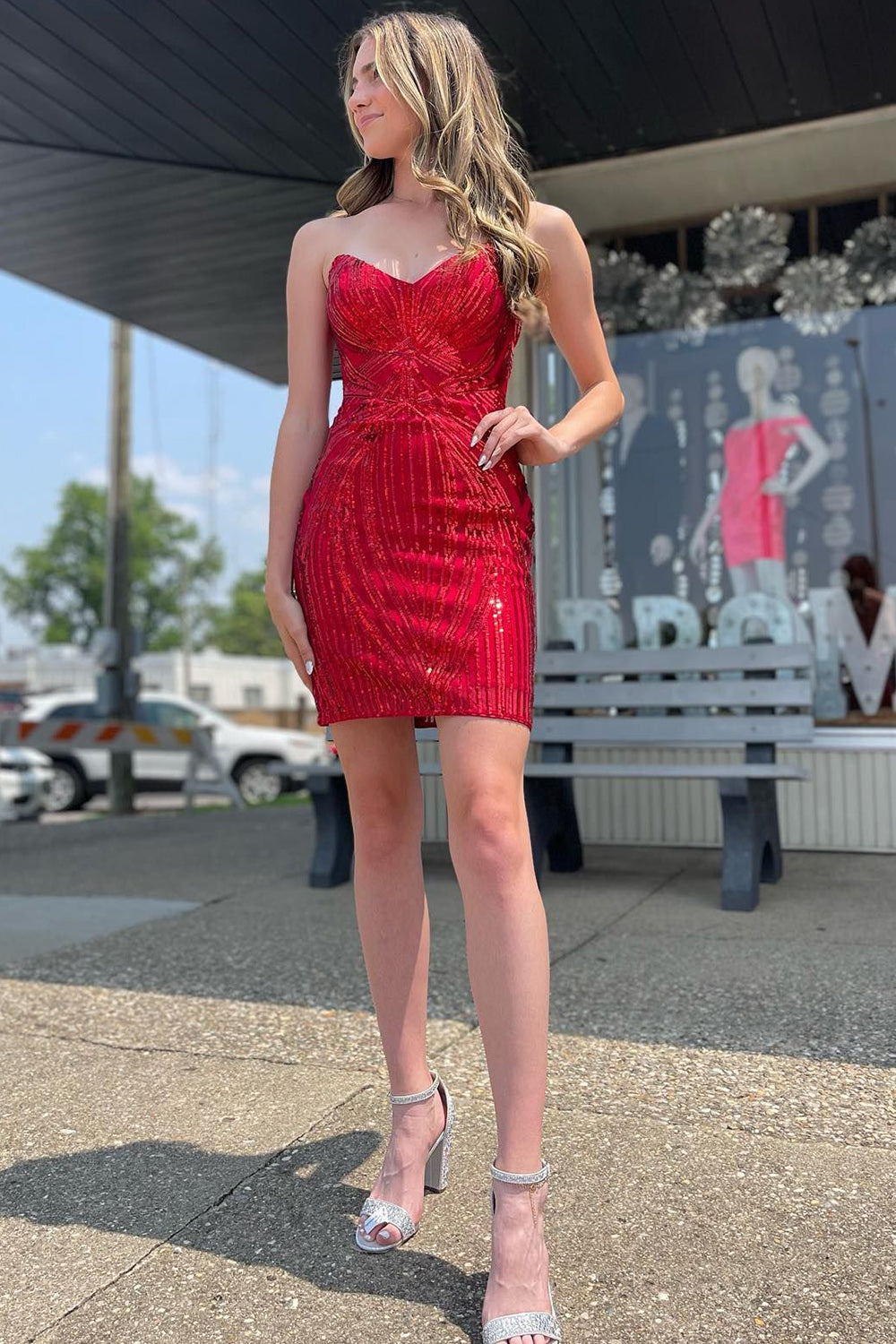 Misshow Sparkly Red Sweetheart Lace-Up Back Tight Short Homecoming Dress/Mini Dress