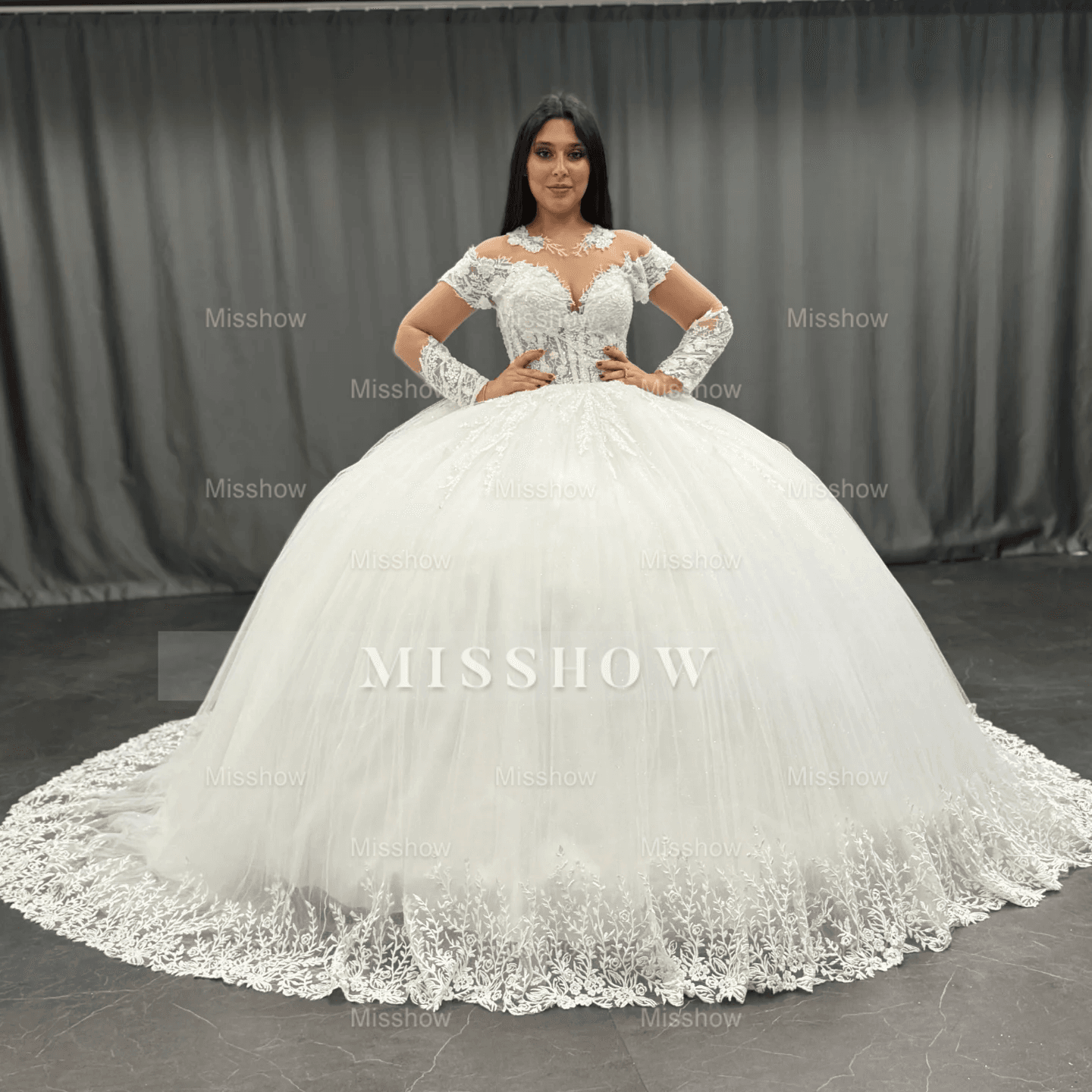 Misshow White Tulle Ball Gown Scoop Neck Lace Appliques & Pleated Skirt for Quinceanera Sweet 16 and Formal Evenings