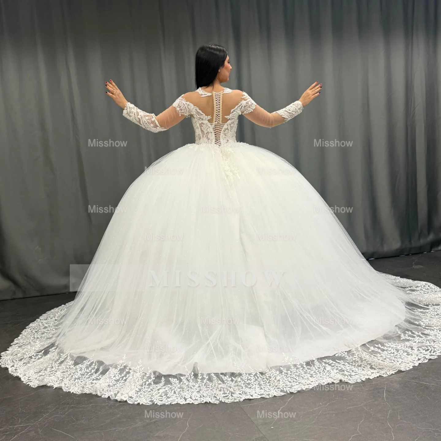 Misshow White Tulle Ball Gown Scoop Neck Lace Appliques & Pleated Skirt for Quinceanera Sweet 16 and Formal Evenings