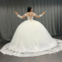 Misshow White Tulle Ball Gown Scoop Neck Lace Appliques & Pleated Skirt for Quinceanera Sweet 16 and Formal Evenings