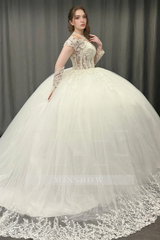 Misshow White Tulle Ball Gown Scoop Neck Lace Appliques & Pleated Skirt for Quinceanera Sweet 16 and Formal Evenings