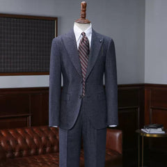 Navy Blue Formal Peaked Lapel Business Suits for Men