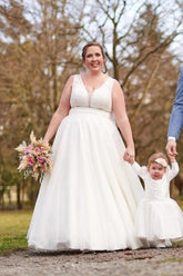 White v-neck applique ball gown wedding dress