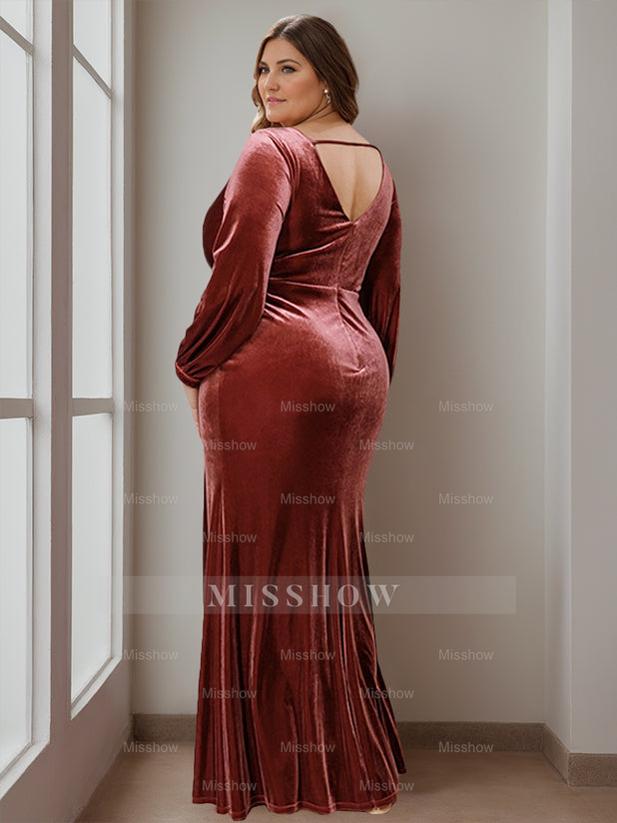 Plus Size Velvet Mother of the Bride A-Line Dress with V-Neck Long Sleeves and Ruffles