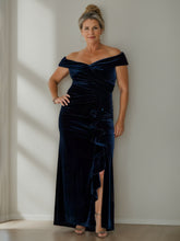 Plus Size Velvet Mother of the Bride A-Line Dress with V-Neck and Side Split