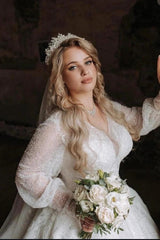 Plus Size White Ball Gown Wedding Dress V Neck Long Puff Sleeves Pearl Beaded Sequin Lace Luxury Princess Bridal Gown