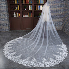Princess Cute Lace Wedding Veils with Appliques