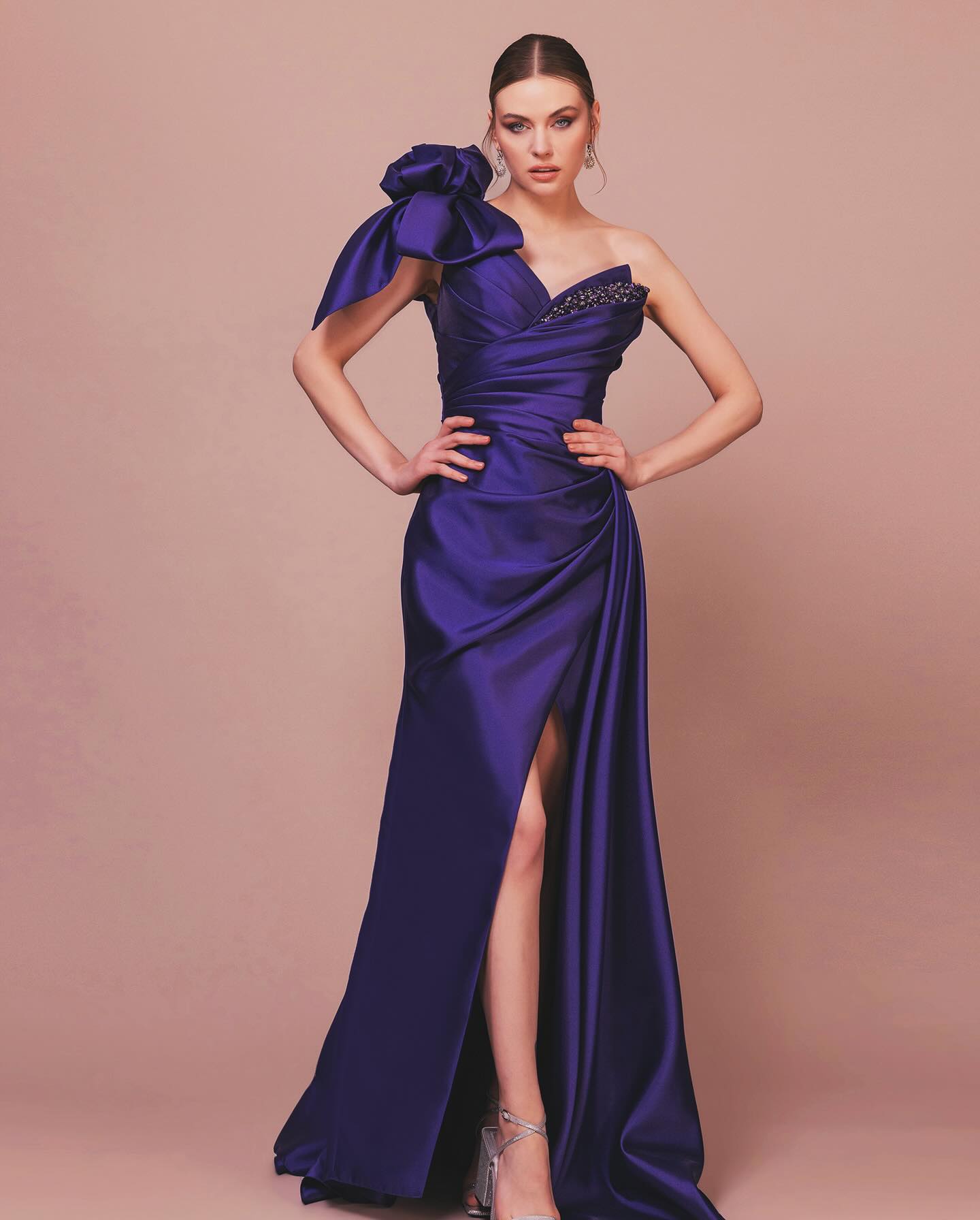 Purple One Shoulder Satin Mermaid Formal Dress Bow Beading Split Front Sweep Train Evening Gown
