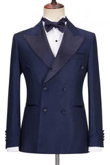 Refined Dark Navy Peak Lapel Double Breasted Prom Suit