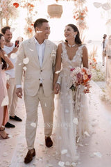Romantic Ivory V-Neck Lace A-Line Spaghetti Strap Sequined Sleeveless Watteau Train Long Tulle Wedding Dresses With Slit